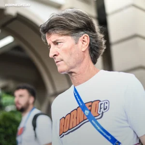 Gagal Sempurnakan Trofi, Borneo FC Alihkan Target Lawan Bali United Foto : pelatih kebangsaan Belanda, Pieter Huistra (c) Media Borneo FC