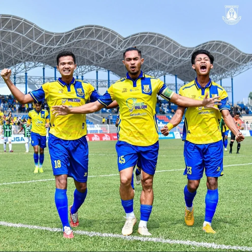 Preview Pekan 1 Liga 2: Dibuka Persibo, Sejumlah Derbi Langsung Tersaji Foto : selebrasi gol para pemain Persikota Tangerang (c) IG Persikota