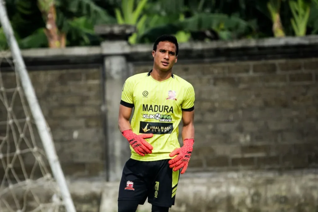 Barito Putera Mulai Bangun Pondasi, Rekrut Kiper Berpengalaman Foto : Muhammad Ridho jadi kiper baru Barito Putera (c)antaranews