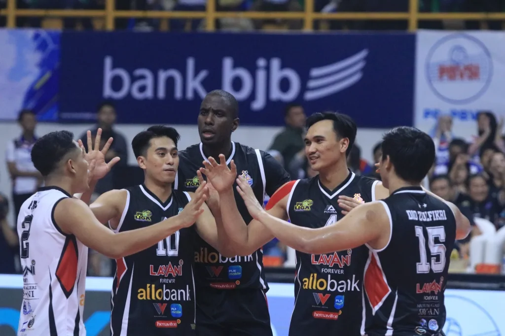 PLN Mobile Proliga 2024 : LavAni Pastikan Tempat di Final Four Pemain LavAni merayakan poin di PLN Mobile Proliga 2024. (C) proliga.