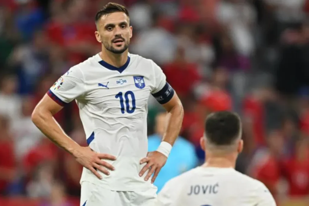 Euro 2024 : Inggris Main Aman, Serbia Tersingkir Dari Persaingan Foto : Kapten Serbia, Dusan Tadic kecewa karena tersingkir di babak grup Euro 2024 (c)uefa.com