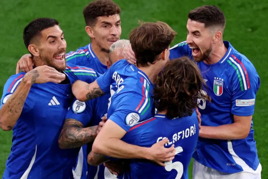Euro 2024 : Performa Tak Menawan, Italia Tanggung Konsekuensi Foto : selebrasi gol para pemain Italia setelah sukses mengalahkan Albania di Euro 2024 (c)uefa.com