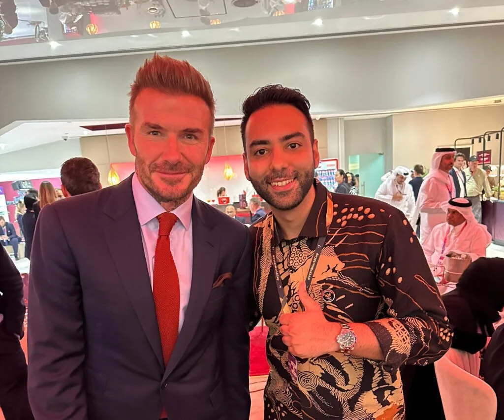 DRX Wear Apparel Lokal Dengan NFC, Jadi Sponsor 5 Klub Liga 1 Chief Marketing Officer DRX Wear Kash Topan bersama David Beckham. (C) instagram kash topan