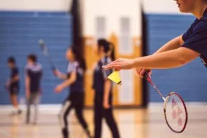 Ini 5 Peralatan Bulu Tangkis yang Wajib Kamu Siapkan Sebelum Memulai Peralatan Bulu Tangkis