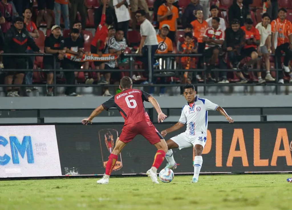 Piala Presiden 2024 Madura United Permalukan Bali United, Arema FC Berbagi Poin Dengan Persija Salim Tuharea saat bermain untuk Arema FC di Piala Presiden 2024. Foto: media aremafc