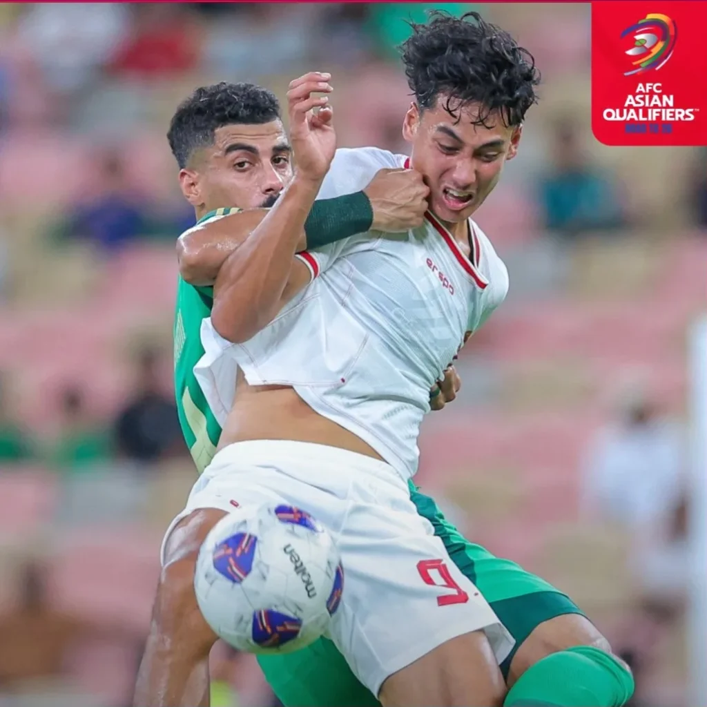 Imbangi Arab Saudi, Indonesia Buktikan Komitmen Bisa Bersaing Foto : Rafael Struick berjibaku menerobos pertahanan Arab Saudi (c)Xafcasiancup