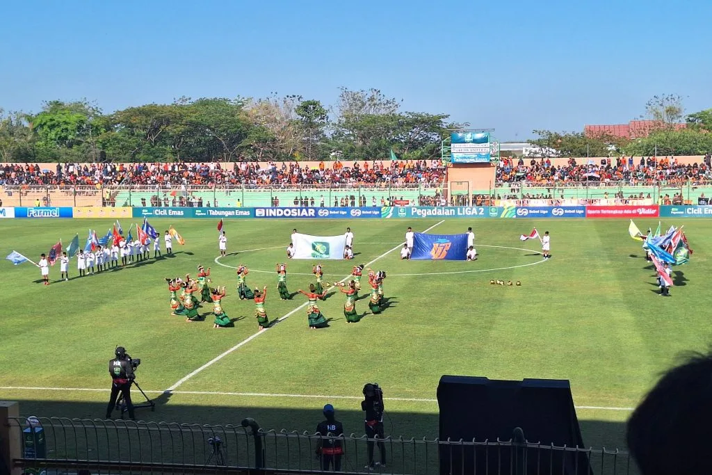 Buka Liga 2, Persibo Lengkapi Kiprah Dengan Poin Penuh Foto : Seremoni tarian aday daerah jelang pertandingan (c)bimaswara