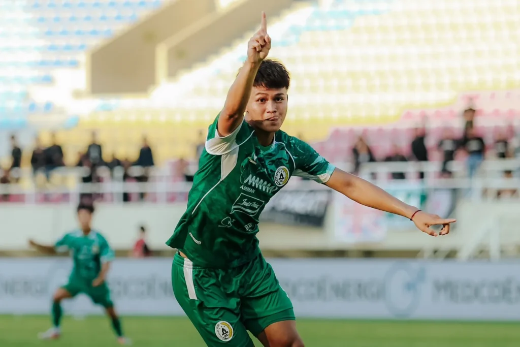 PSS Sleman Sebut 3 Poin Atas Arema FC Terasa Spesial Foto : selebrasi gol Hokky Caraka (c)XPSSleman