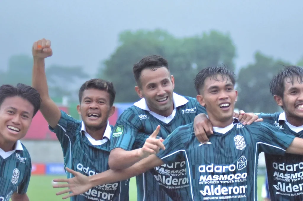 Gol Menit 93 Antar Nusantara United Menang Perdana Foto : selebrasi gol kemenangan NUFC di Liga 2 (c)medianusantaraunited
