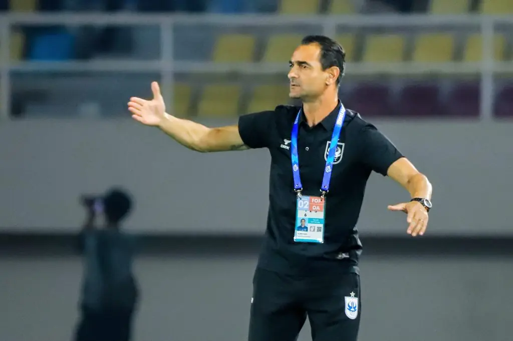 Dua Pelatih Liga 1 Harus Out Imbas Hasil Negatif Foto : Gilbert Agius saat melatih di Liga 1 (c)psis.co.id