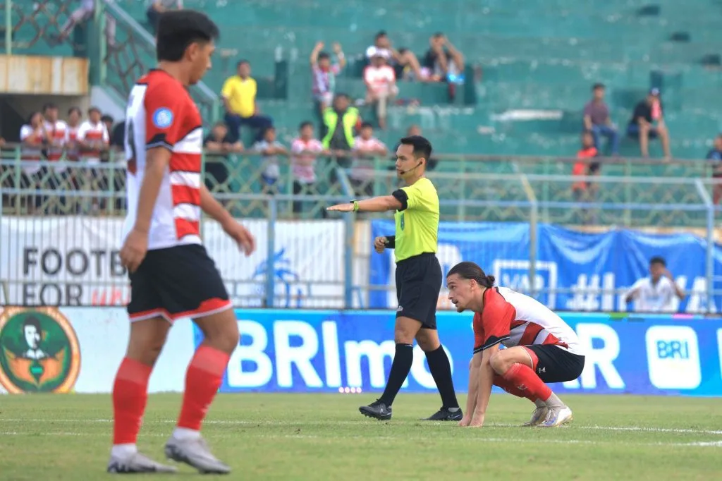 Persik Buat Madura United 4 Kali Kalah Beruntun Foto : ekspresi Jordy Werhmann saat Madura United menelan kekalahan (c)media-maduraunited