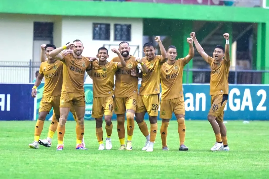 Review Pekan 11 Liga 2: Rekor Persibo Runtuh, Bhayangkara Meledak Foto : selebrasi Ilija Spasojevic dkk dalam kemenangan Bhayangkara FC (c)IGbhayangkarafc