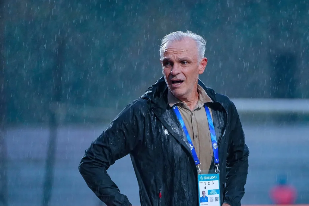 3 Kali Tak Menang, Arema FC Lepas Pelatih Brasil Foto (c)media-aremafc