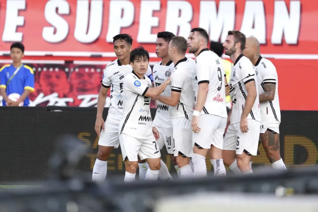 2 Rekor Terputus, Kans Persebaya Terancam Foto : Persija jadi tim pertama yang menang di Ternate (c)ligaindonesiabaru.com