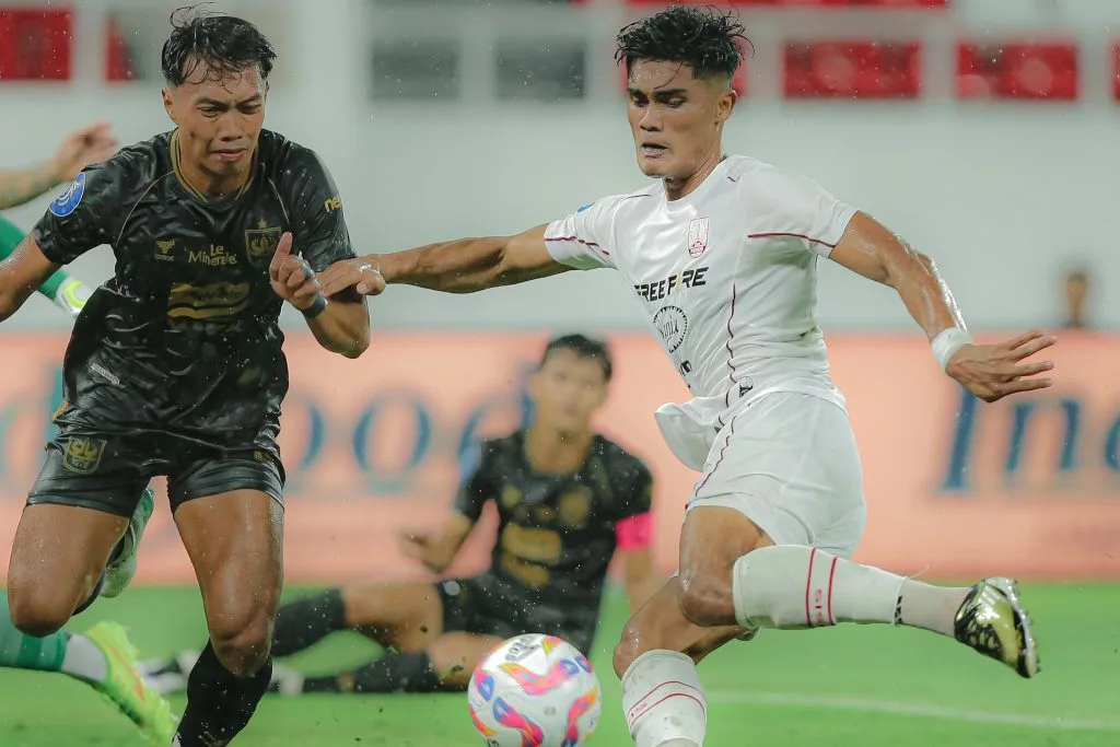 Review Pekan 19 Liga 1: Tim Jatim Merana, 3 Poin Mahal Laskar Sambernyawa Foto : Ramadhan Sananta dalam Derbi Jateng antara PSIS versus Persis (c)X-persisofficial