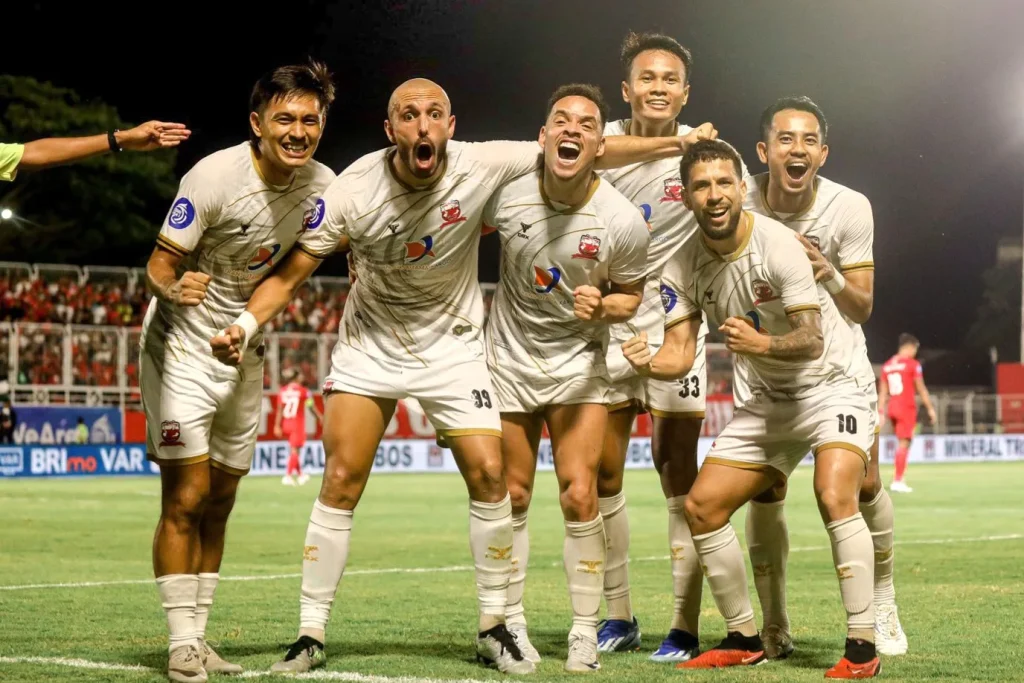 Tak Buang Waktu, Madura United Amankan Figur Kunci Foto : Youssef Ezzejjari langsung berperan penting untuk tim Laskar Sape Kerrab (c)media-maduraunited