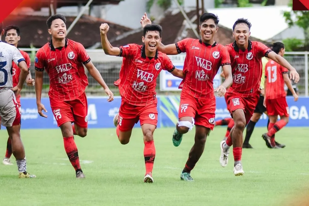 Review Pekan 10 Liga Nusantara: Kekalahan Pertama PSGC, 5 Tim Terlempar Foto : selebrasi pemain NZR Sumbersari (c)instagram-nzrsumbersari