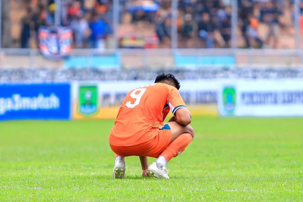 Review Liga Nusantara: Sumut United Salip Persiba, 2 Tim Jatim Gagal Foto : ekspresi Ricko Hardiansyah saat Persekabpas kalah (c)instagram-persekabpas.id