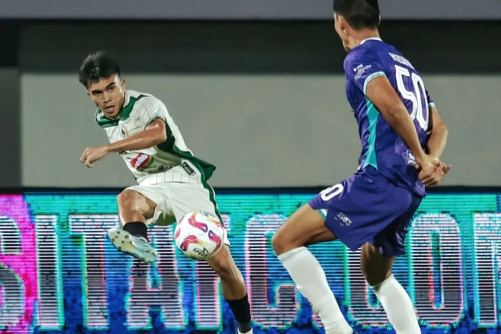 Review Pekan 26 Liga 1: Kartu Merah Kembali Jadi Penentu Poin Foto : Paulo Sitanggang jadi elemen penting PSS Sleman di lini tengah (c)instagram-pssleman