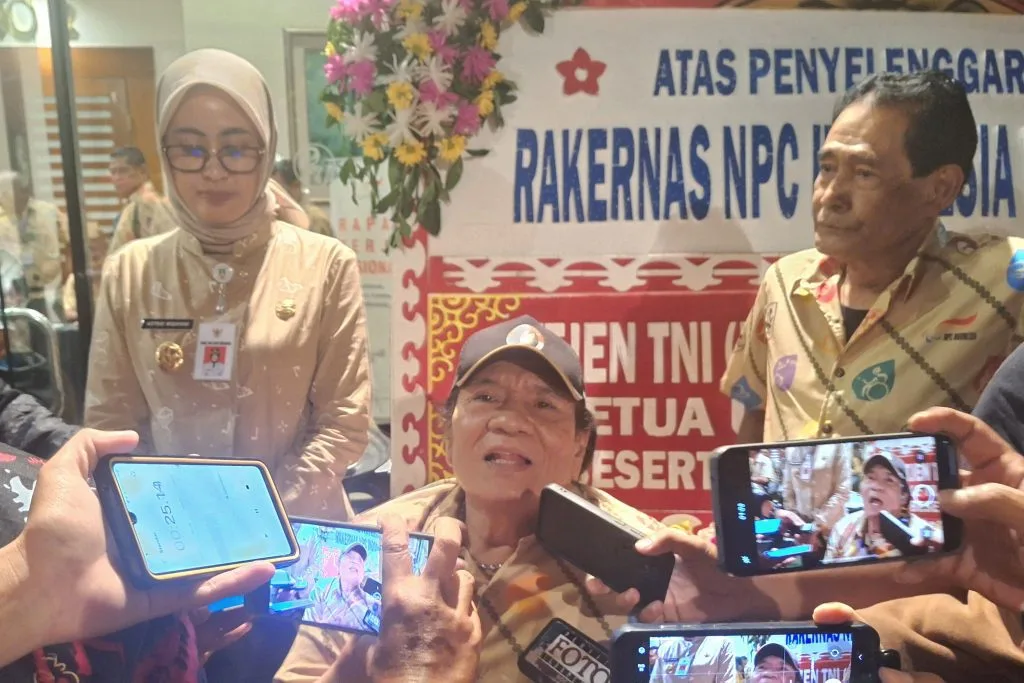 Gelar Rakernas, NPC Indonesia Bidik 3 Emas Paralimpiade 2028 Foto : Ketua Umum NPC Indonesia, Senny Marbun bersama Wakil Wali Kota Surakarta, Astrid Widayani (c)iansetiawan