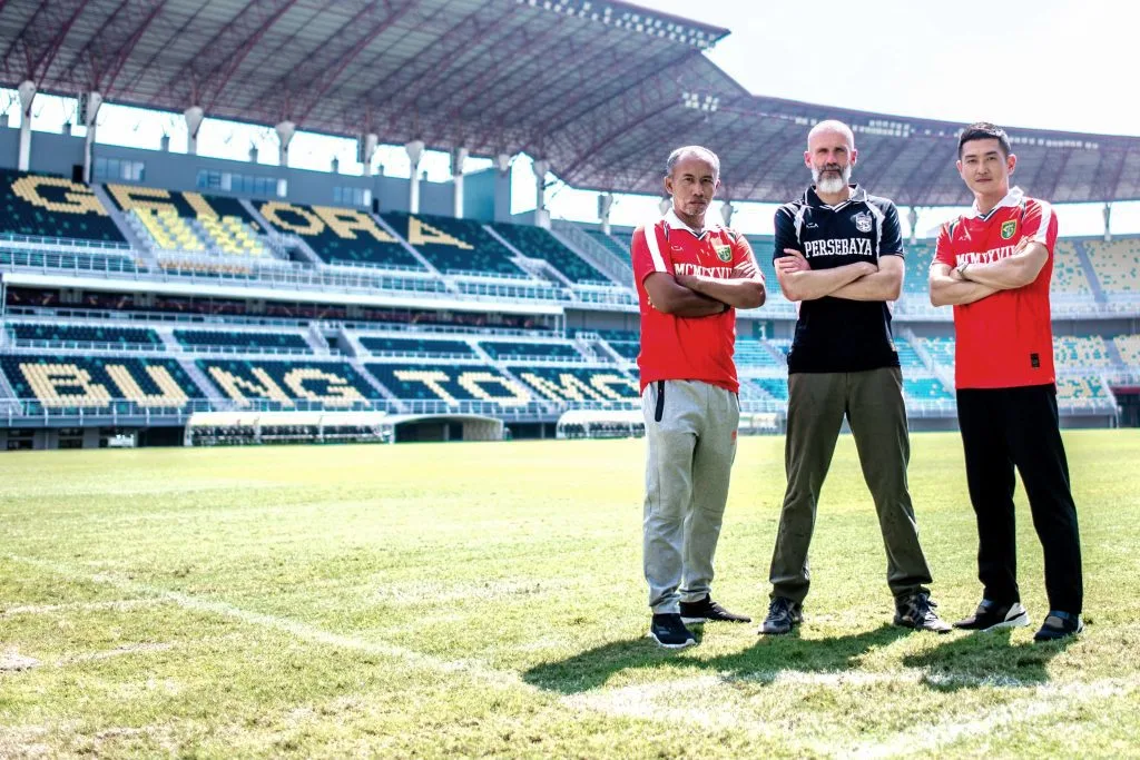 Persebaya Siap Bersaing Di Jalur Juara Foto : Eduardo Perez Moran bersama Uston Nawawi dan Shin Sang Gyu (c)media-persebaya