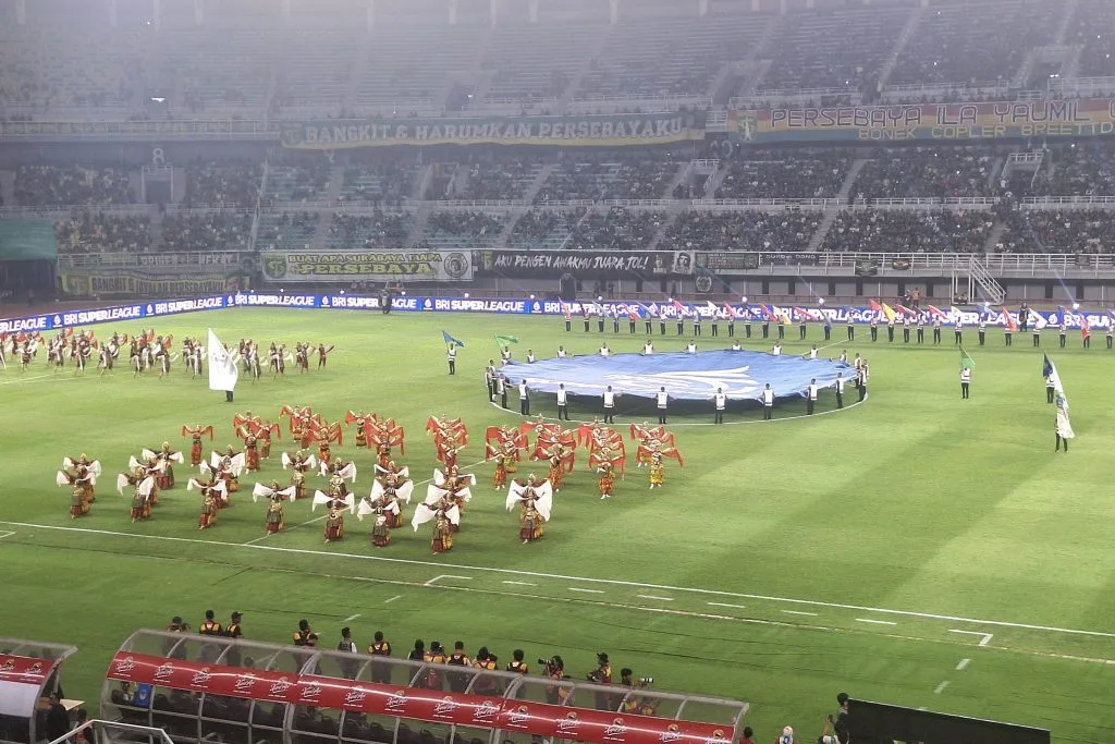 Persebaya Antiklimaks Mengawali Super League Foto: opening seremoni Super League 2025/2026 di Stadion Gelora Bung Tomo Surabaya (c)iansetiawan