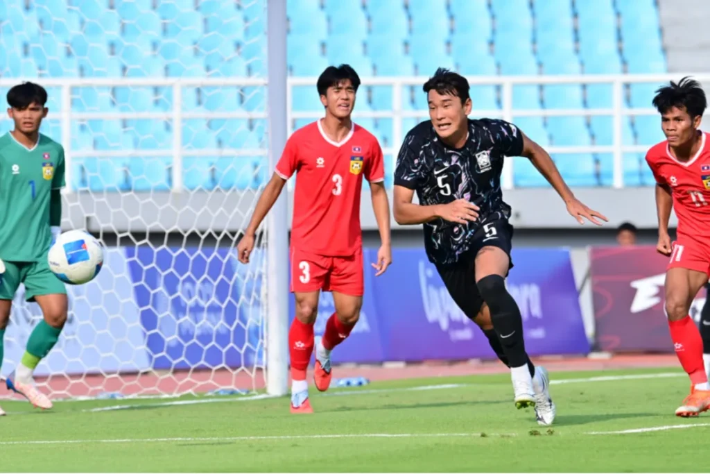 Menang 5-0, Timnas Indonesia U-23 Optimis Lolos Foto : pemain Korea Selatan U-23, Lee Hyunyong saat mengalahkan Laos U-23 (c)the-afc.com