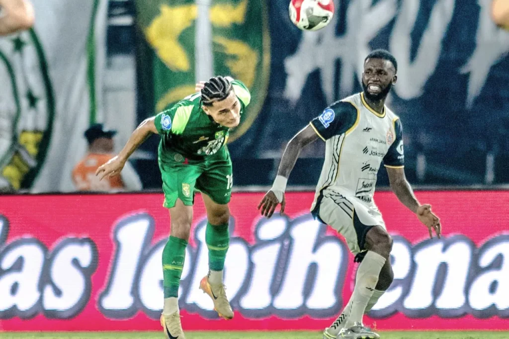 Review Pekan 9 Super League : Poinnya Tim Tamu Foto : Allano Brendon memastikan 3 poin Persija di kandang Persebaya (c)X-persebayaupdate