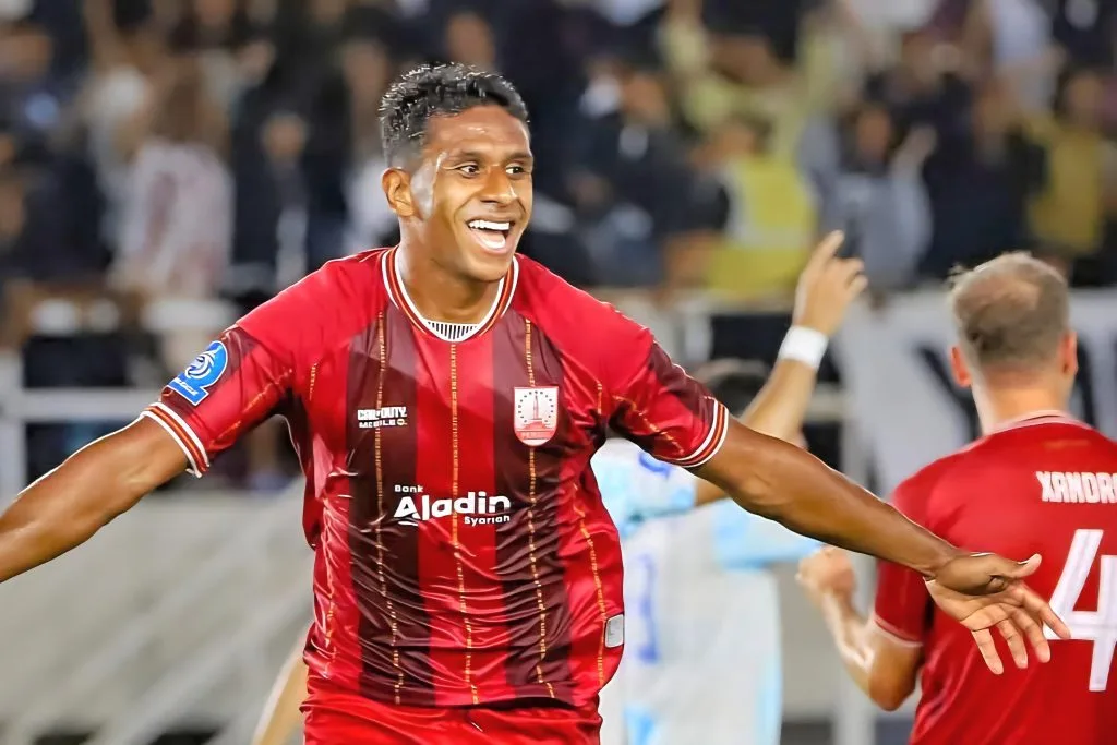 Review Pekan 12 Super League : Come Back, Menang Foto : Cleylton Dos Santos jadi penentu hasil akhir Persis Solo (c)ileague.id