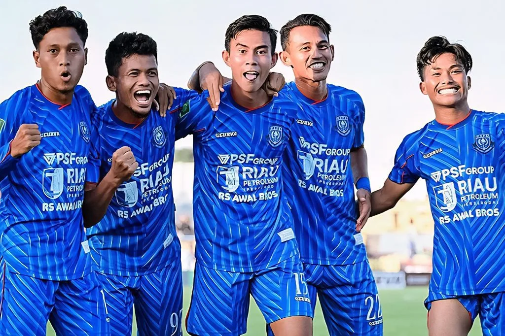 Review Pekan 24 Championship : Palu Susul SFC Foto : PSPS Pekanbaru perlahan bangkit dibesut Aji Santoso (c)ileague.id